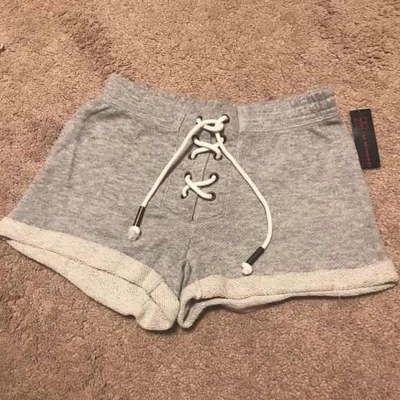 🔴LAST CHANCE 🔴
 NWT XS no boundaries lace up shorts - Picture 2 of 8